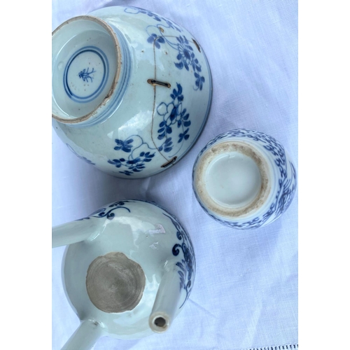 345E - A Chinese blue and white ceramic censor stand with loop handle decoration, height 11cm; a Chinese bl... 