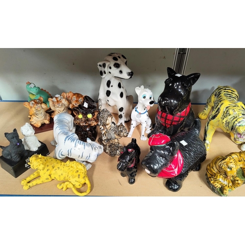30 - A selection of decorative animal figures