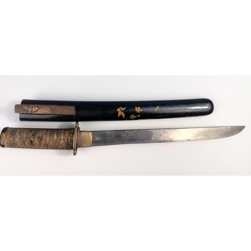 170 - A 19th century Japanese Tanto (O-Tanto) short sword with lacquer scabbard with gilt decoration of le... 