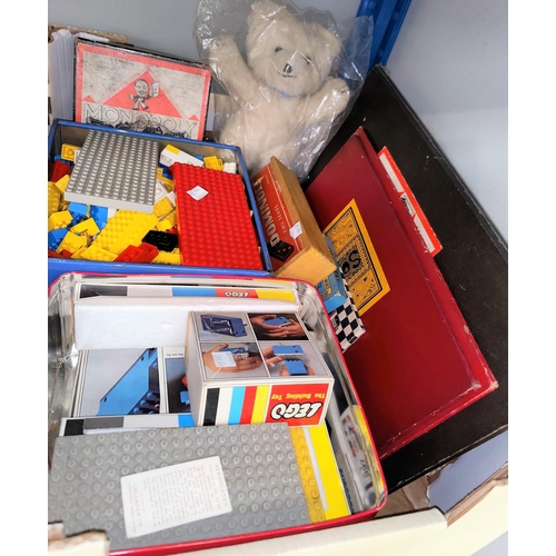 293A - A selection of vintage games incl Monopoly, Sorry ; various Lego etc