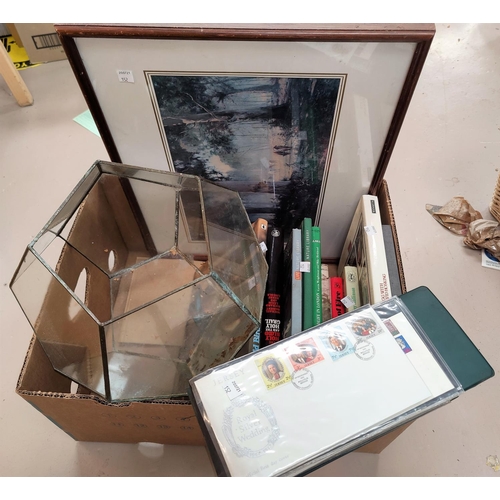 152 - A selection of various collectables, books etc