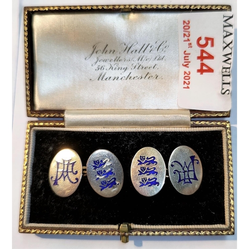 544 - A 9 carat hallmarked gold pair of cufflinks monogrammed in blue enamel of three lions ?
(nicely hall... 