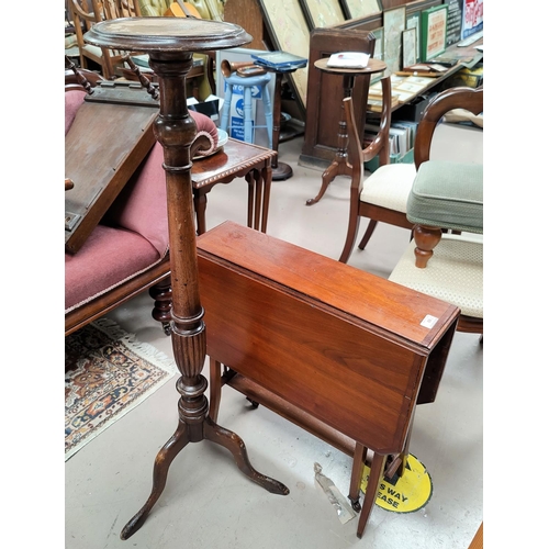 789 - Am inlaid mahogany Sutherland table and a mahogany torchiere