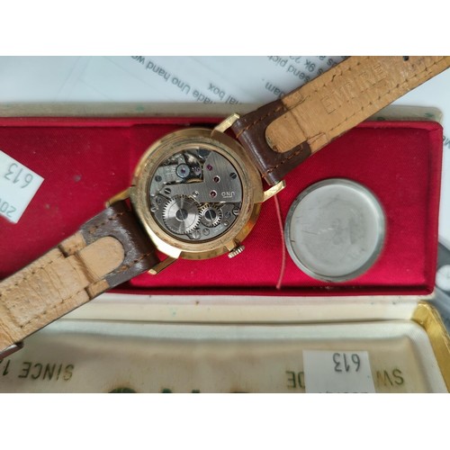 613 - A 1960's gents Swiss made Uno hand wound wrist watch in original box
gold plate and steel, winds and... 