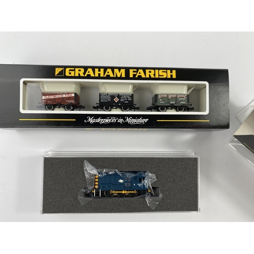 332 - A Graham Farish N gauge originally boxed Class 08 Diesel Shunter No 371004; a Graham Farish N gauge ... 