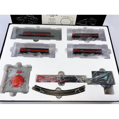 336B - A Graham Farish N gauge originally boxed Royal Mail Set with Class 47 Loco and 3 Coaches - comprisin... 