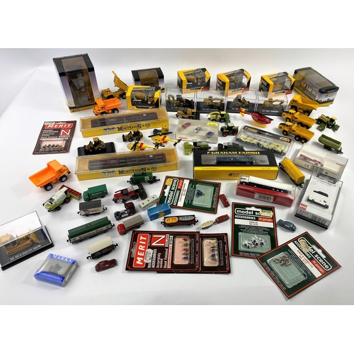 336D - A large selection of N gauge and similar diecast and other vehicles including Caterpillar, Graham Fa... 