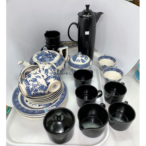 401 - A Wedgewood Willow pattern tea set, approx 20 pc; 15 piece black glazed coffee set by Wedgewood