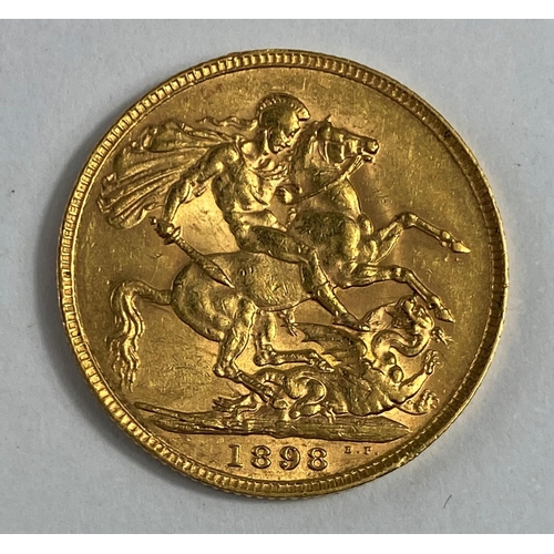 559 - An 1898 sovereign