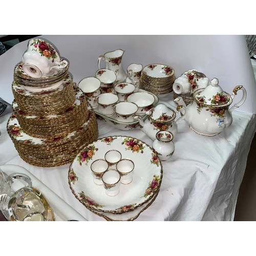 442 - A Royal Albert Old Country Roses part dinner/tea service, 80 pieces approx (2 teapot lids a.f.)