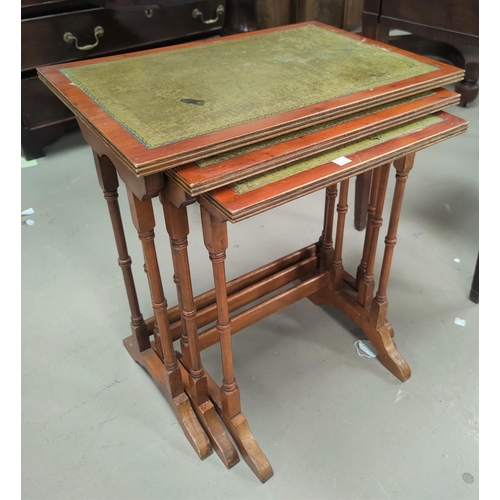 706 - A period style gilt side table with marble top; a nest of trio tables with leather tops