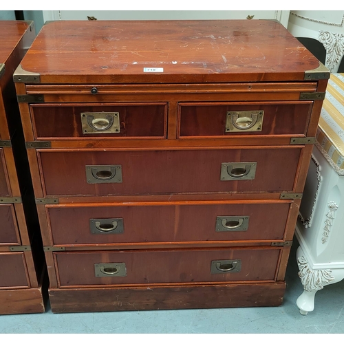 710 - A reproduction yew wood bachelor's chest with 3 long and 2 short drawers, and brushing slide