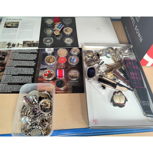 89 - A few silver coins, various medallions, costume jewellery etc