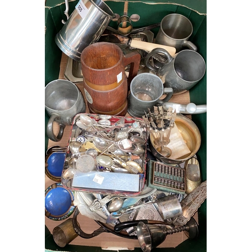 555 - A selection of souvenir spoons; silver plate and pewter