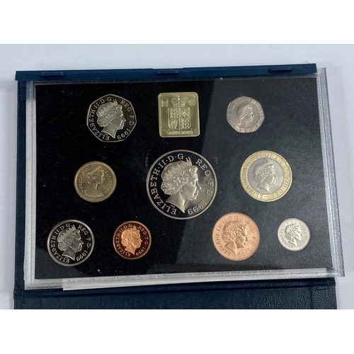 253A - GB: 1999 coin set, blue case