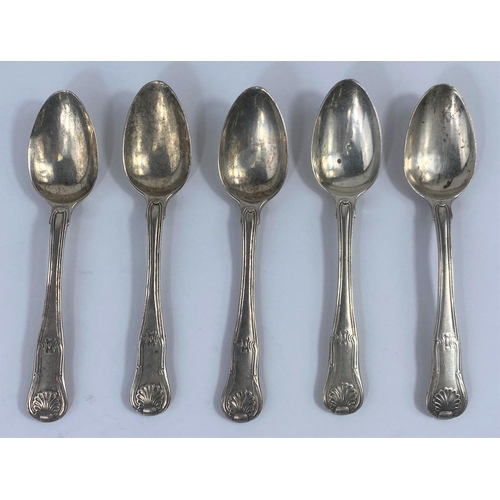 533 - Five hallmarked silver teaspoons, fiddle thread and shell pattern, London 1815, 5.5 oz