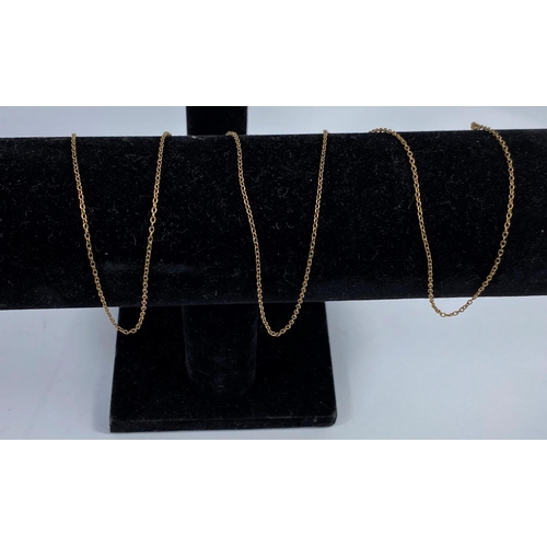 538 - A fine yellow metal chain, clasp stamped '9ct', 3 gm