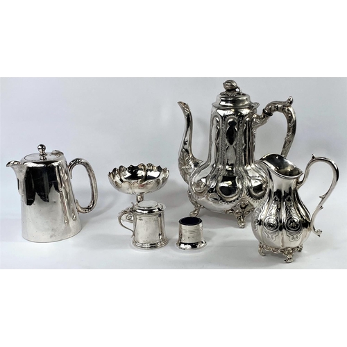 488 - A hallmarked silver lidded Mustard Pot and Spoon, bakelite interior, Sheffield 1949, 3.3oz; and a se... 