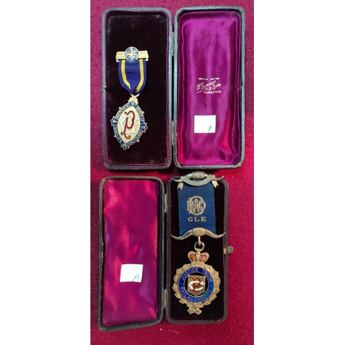 72A - A hallmarked silver Masonic jewel with Buffalo horns and enamel Justice, Truth, Philanthropy, cased ... 