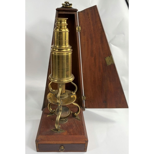 421 - A CULPEPER MICROSCOPE, brass late 18th or early 19th century, mounted on mahogany plinth with fitted... 