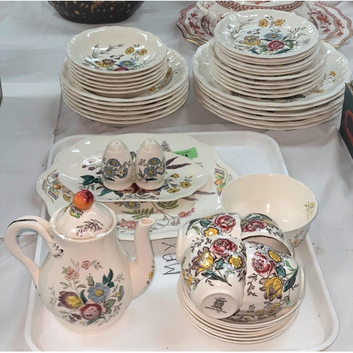 604 - A selection of Spode Gainsborough dinner and teaware