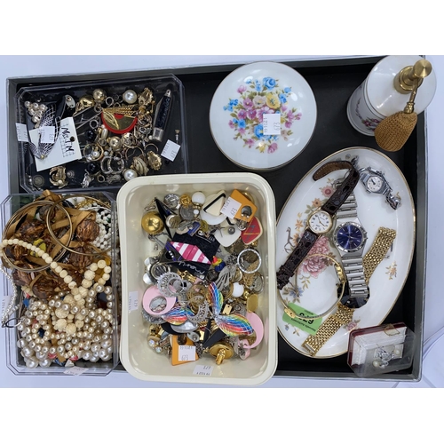 673 - Two gent's and 3 ladies wristwatches; a selection of lost jewellery earrings, beads etc
