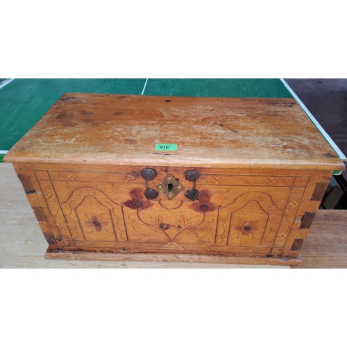 916 - A 19th century style chest of small stature with decorative inlay to the front, hinged lid