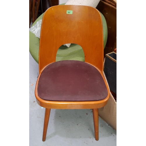 942 - A mid 20th century light wood Ligna chair