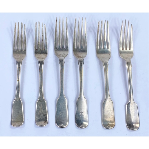 717 - Six hallmarked silver 19th century fiddle pattern forks, various dates, 9.2 oz