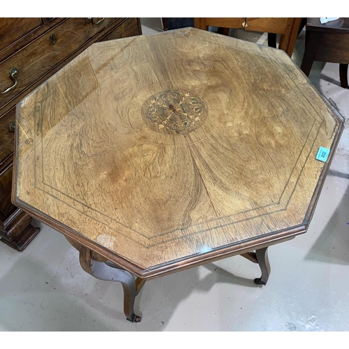 832 - An Edwardian rosewood inlaid octagonal occasional table with 's' shaped legs and smaller undershelf,... 