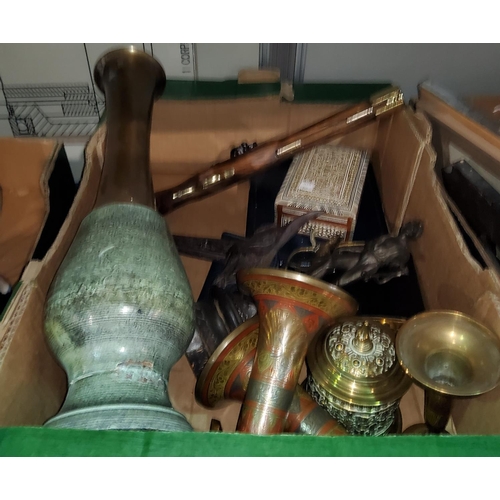 162 - A selection of ornamental items and bric a brac to include artist's box, angle poise lamp etc