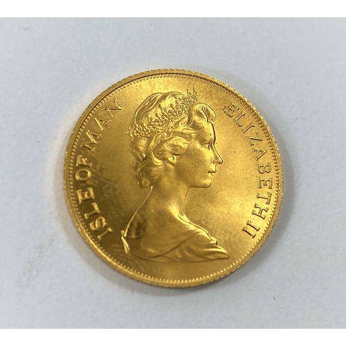 734 - A 1973 Isle of Mann 22 carat gold sovereign with Norse Warrior to obverse, 7.96gm, Pobjoy Mint