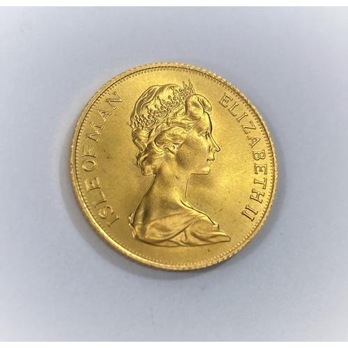 738 - A 1973 Isle of Mann 22 carat gold sovereign with Norse Warrior to obverse, 7.96gm, Pobjoy Mint