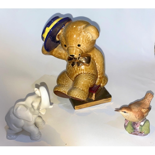 624 - A Wade 'Library Bear' figure, height 17cm; a Beswick donkey; a Goebbels pony; and 5 other animal fig... 