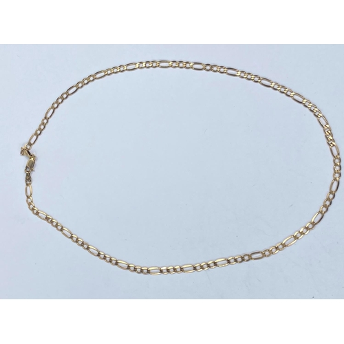 647b - A 9 carat hallmarked gold flattened curb link necklace with alternating elongated and triple links, ... 