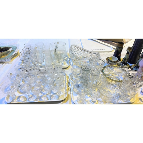 509 - A selection of drinking glasses and glassware