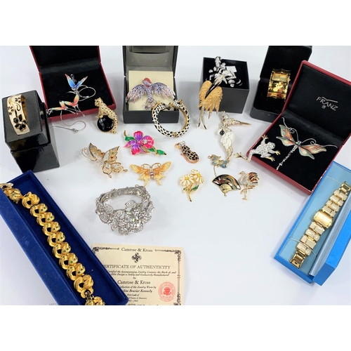 669 - A selection of exotic costume jewellery, boxed; etc.