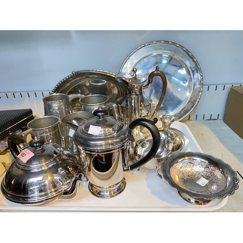 682 - A selection of silver plate including tea and hot water pots; pewter mugs; a claret jug; boxed and l... 