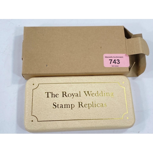 743 - A pair of HRH Princess Anne 1973 Royal Wedding commemorative medallic replica stamps, 20 pence in 22... 
