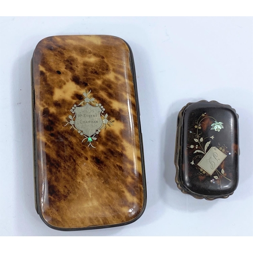 637 - A tortoise shell cigar case with silver central shield