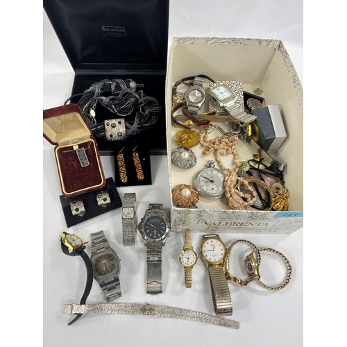721 - A selection of various watches, gents pocket watches etc.; other costume jewellery.