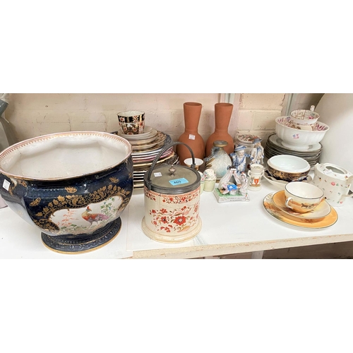 460 - A scale blue Worcester style jardiniere; a selection of decorative china.