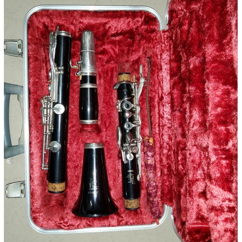 105 - A boxed clarinet by Boosey & Hawkes