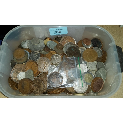 206 - A miscellaneous selection of coins