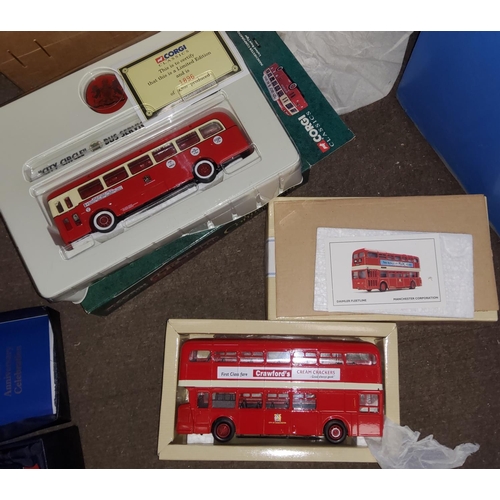 54 - Corgi Classic model buses, 1:50 scale limited editions with certificates:A Manchester Corporation Da... 
