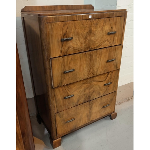 878 - A 1930's 4 piece bedroom suite in figured and quarter veneered walnut, comprising double wardrobe (n... 