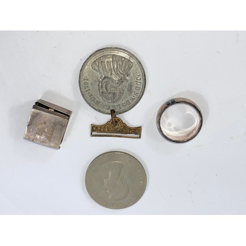 617 - A large white metal ring, stamped 925; a small white metal pill box stamped 925; 2 other items.