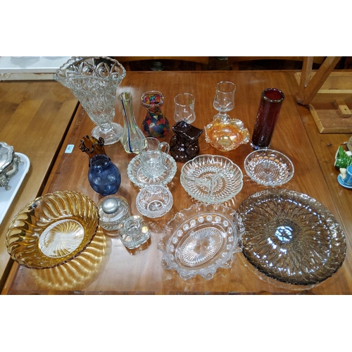 64D - A selection of Carnival and other similar coloured and other glassware 