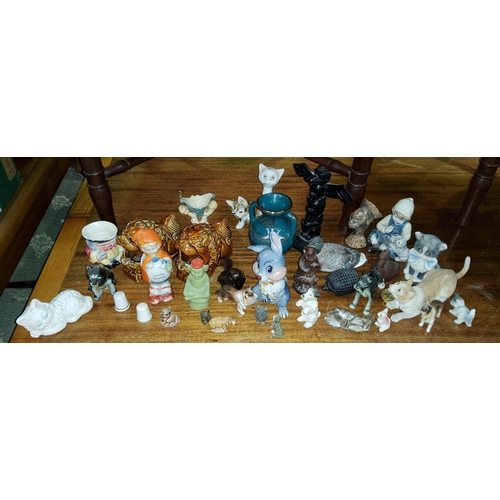 67A - A selection of miniature and decorative china including cats and other animals etc