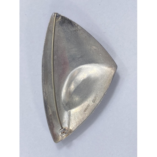 644 - A circular cabochon cut opal, 2.20 carat